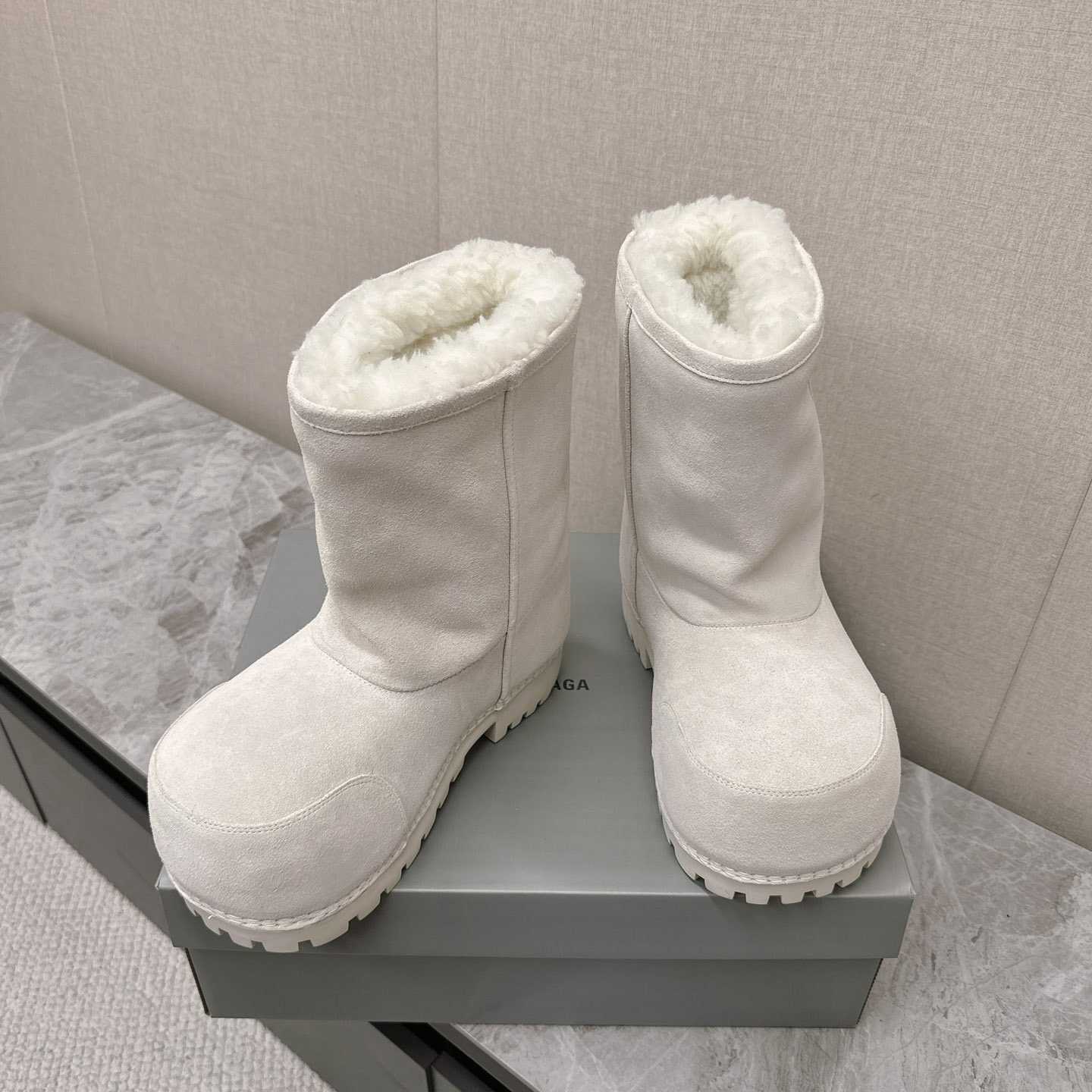 Balenciaga Alaska Fur High Boots - EUR FASHION