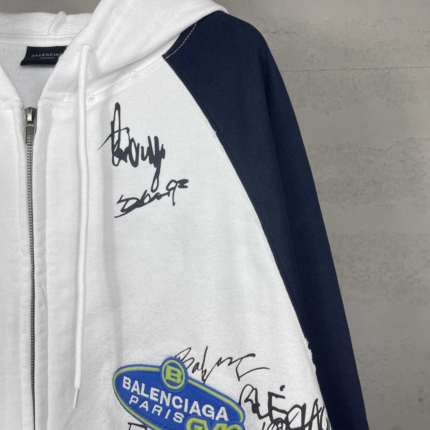 Balenciaga Banana Raglan Oversized Zip-Up Hoodie  - EUR FASHION