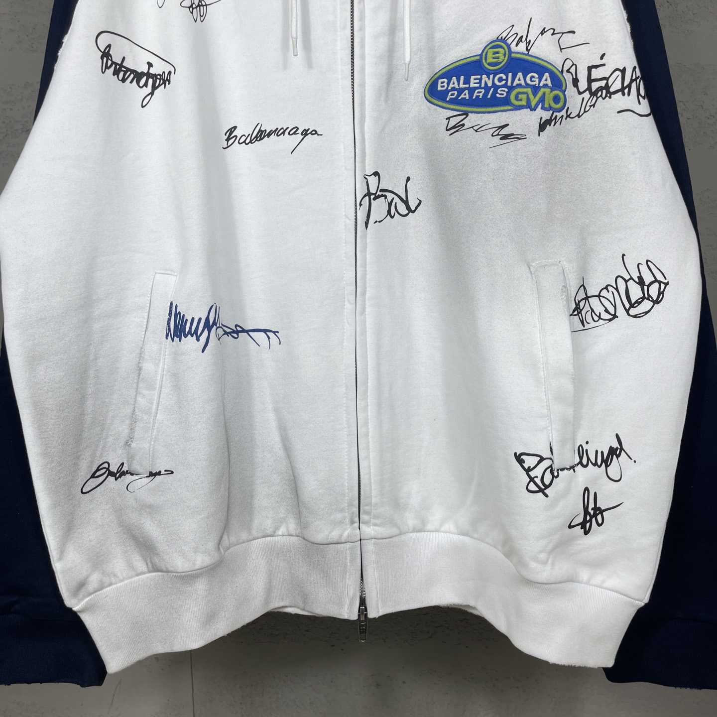 Balenciaga Banana Raglan Oversized Zip-Up Hoodie  - EUR FASHION