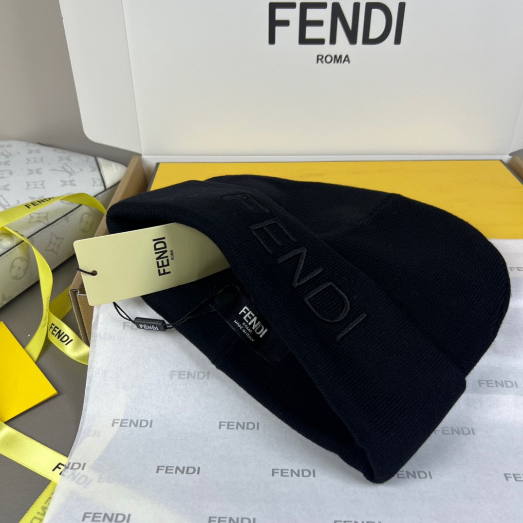 Fendi Beanie - EUR FASHION