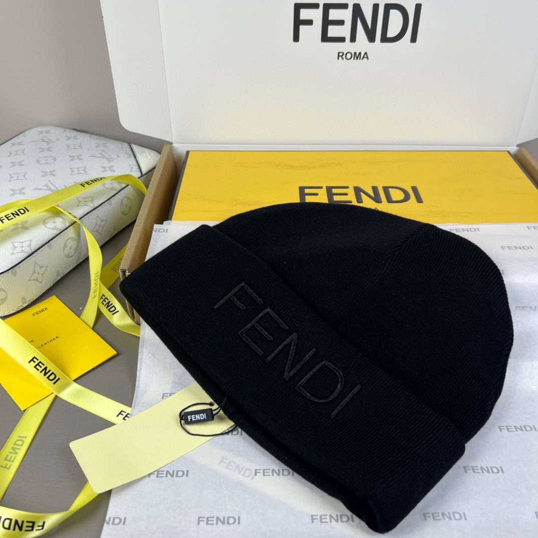 Fendi Beanie - EUR FASHION