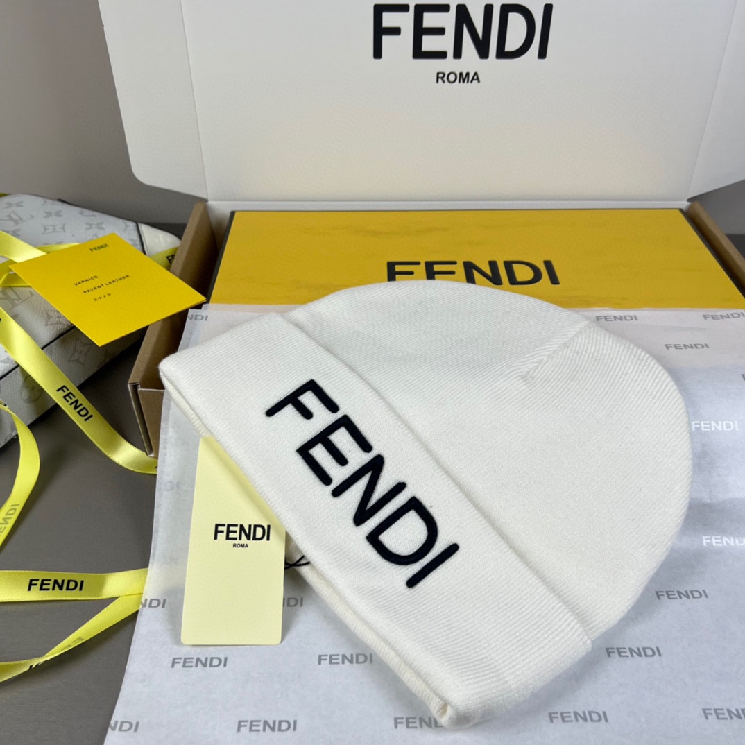 Fendi Beanie - EUR FASHION