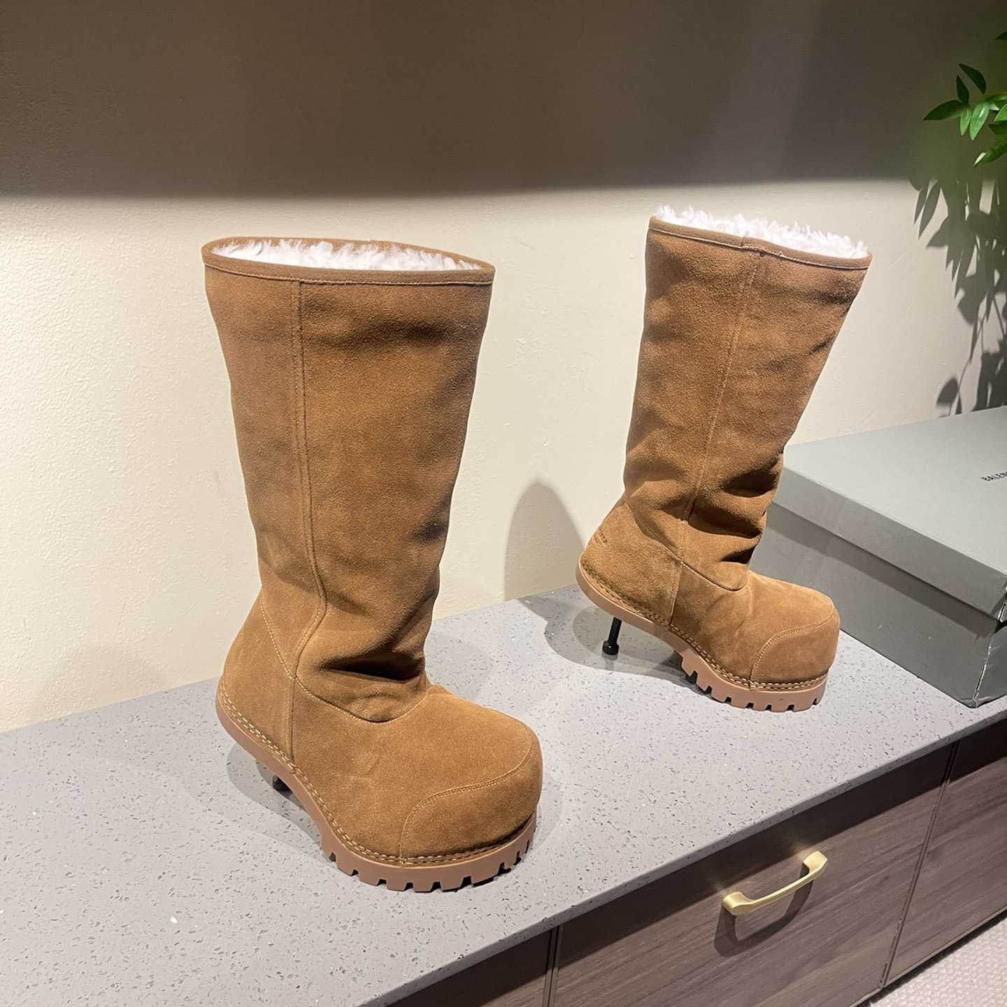 Balenciaga Alaska Fur High Boots - EUR FASHION