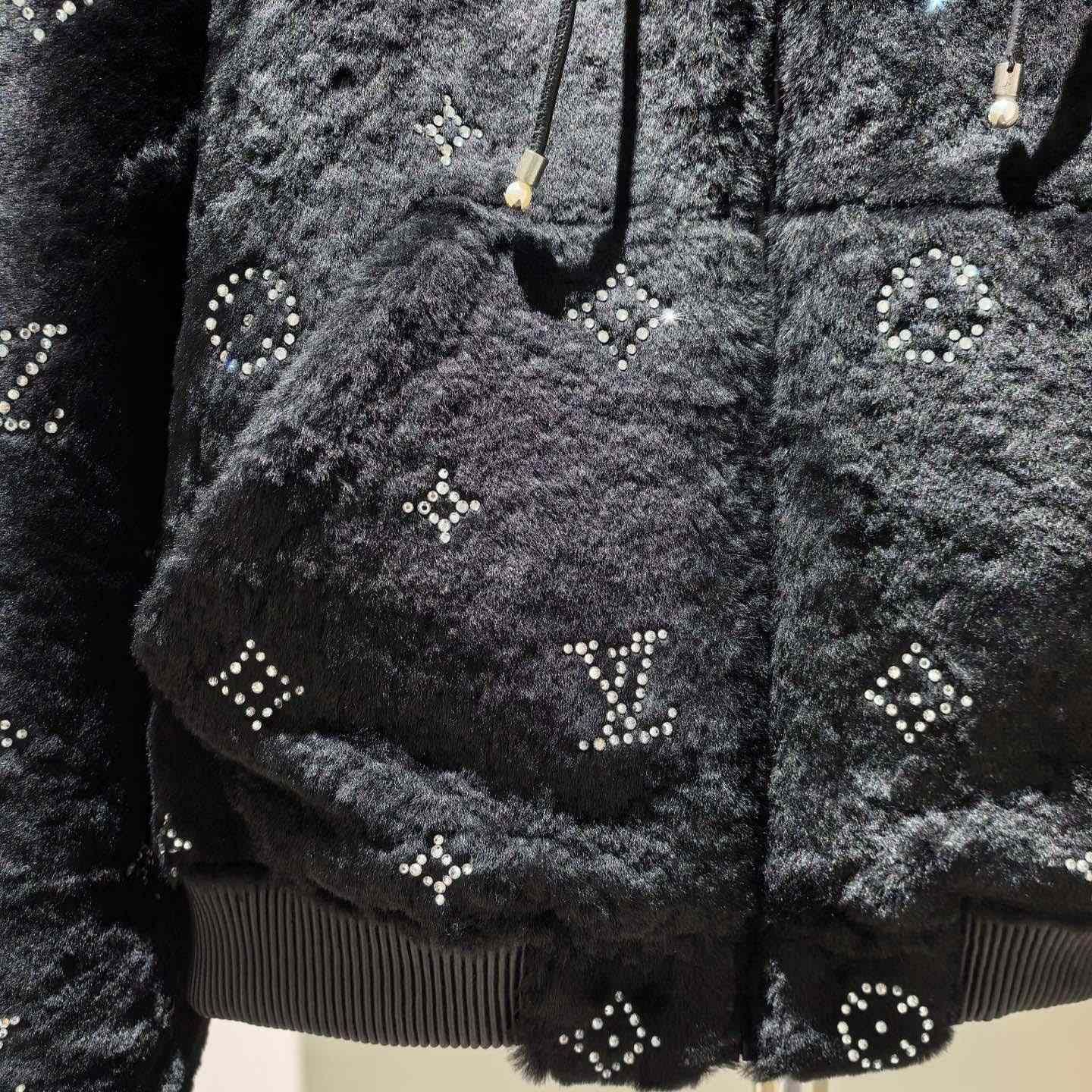 Louis Vuitton Monogram Embellished Shearling Hoodie   1AHBZ0 - EUR FASHION