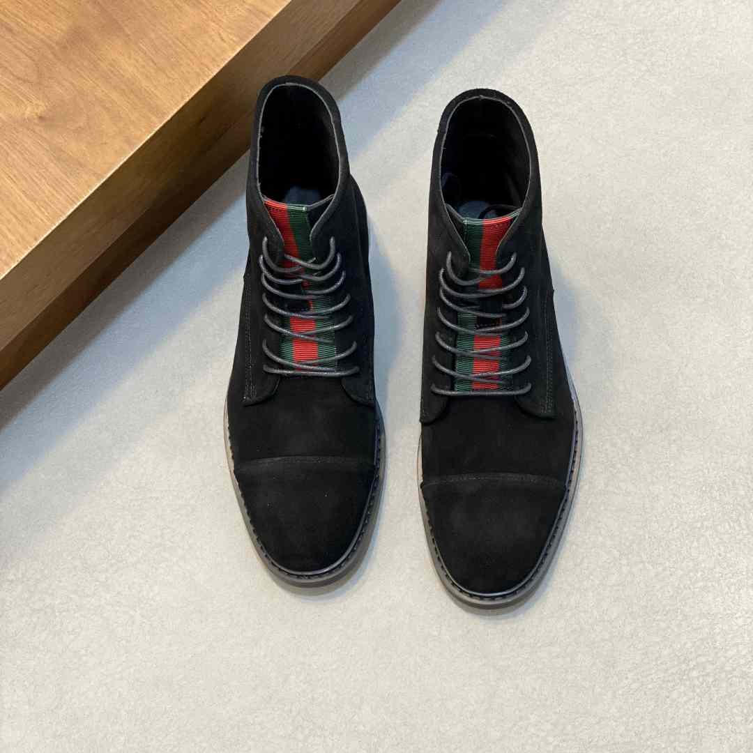 Gucci Men's Suede Lace-Up Boots - EUR FASHION