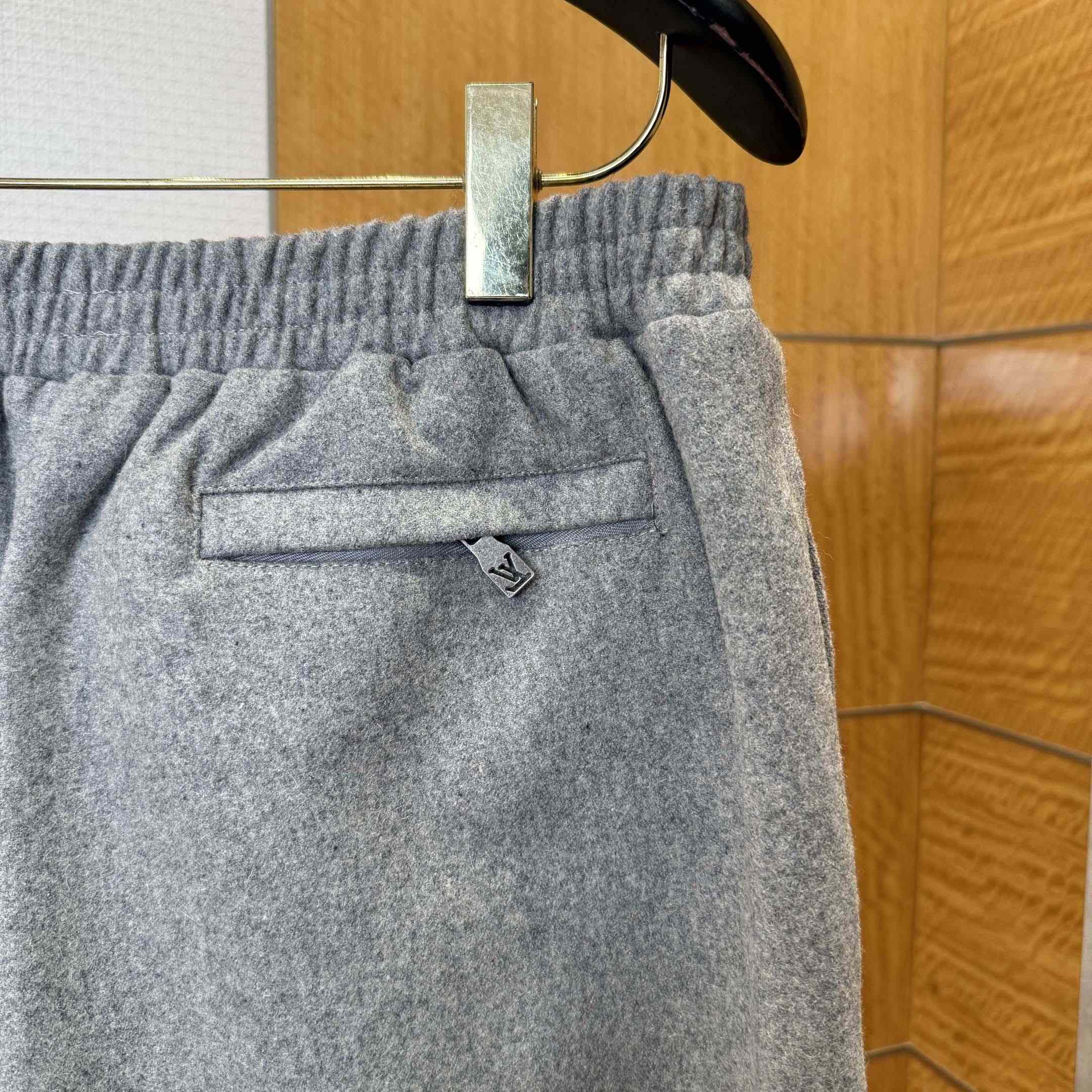 Louis Vuitton Tailored Technical Wool Track Pants   1AFXWY - EUR FASHION