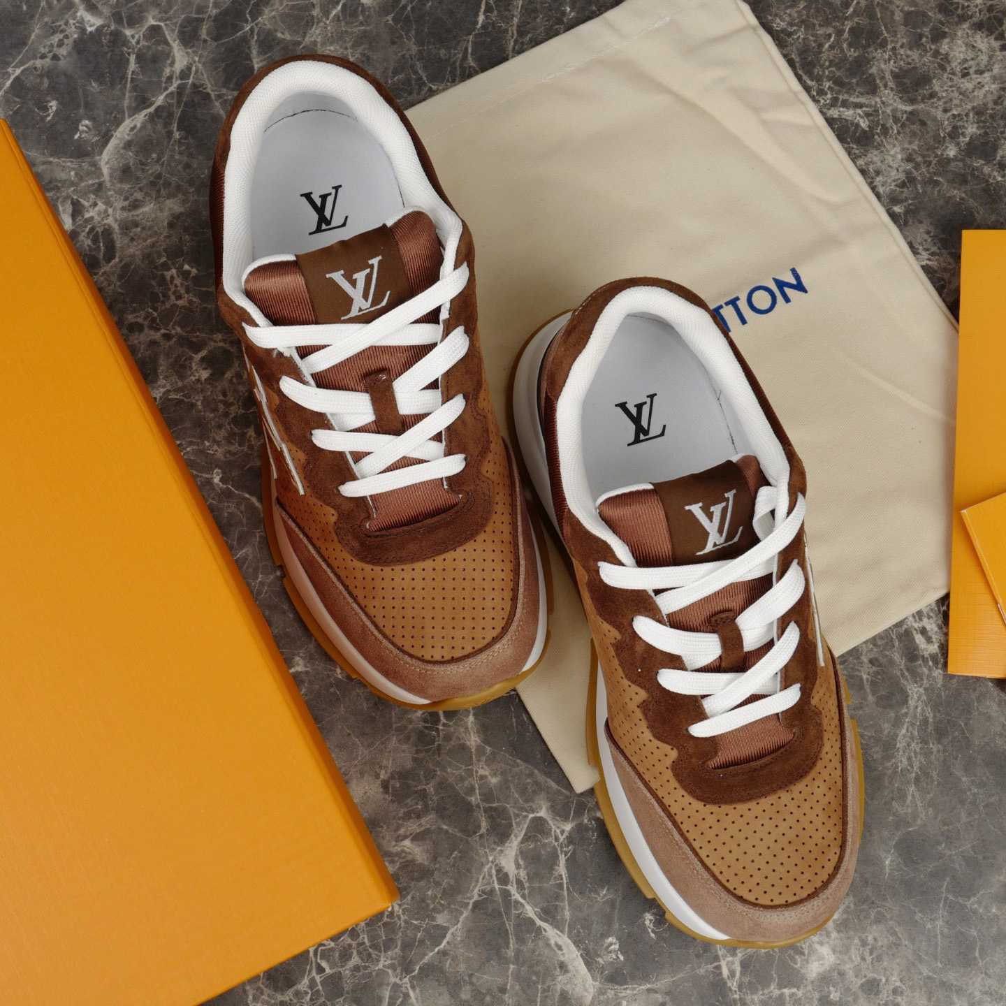 Louis Vuitton LV Classic Sneaker   1AIOJ3 - EUR FASHION