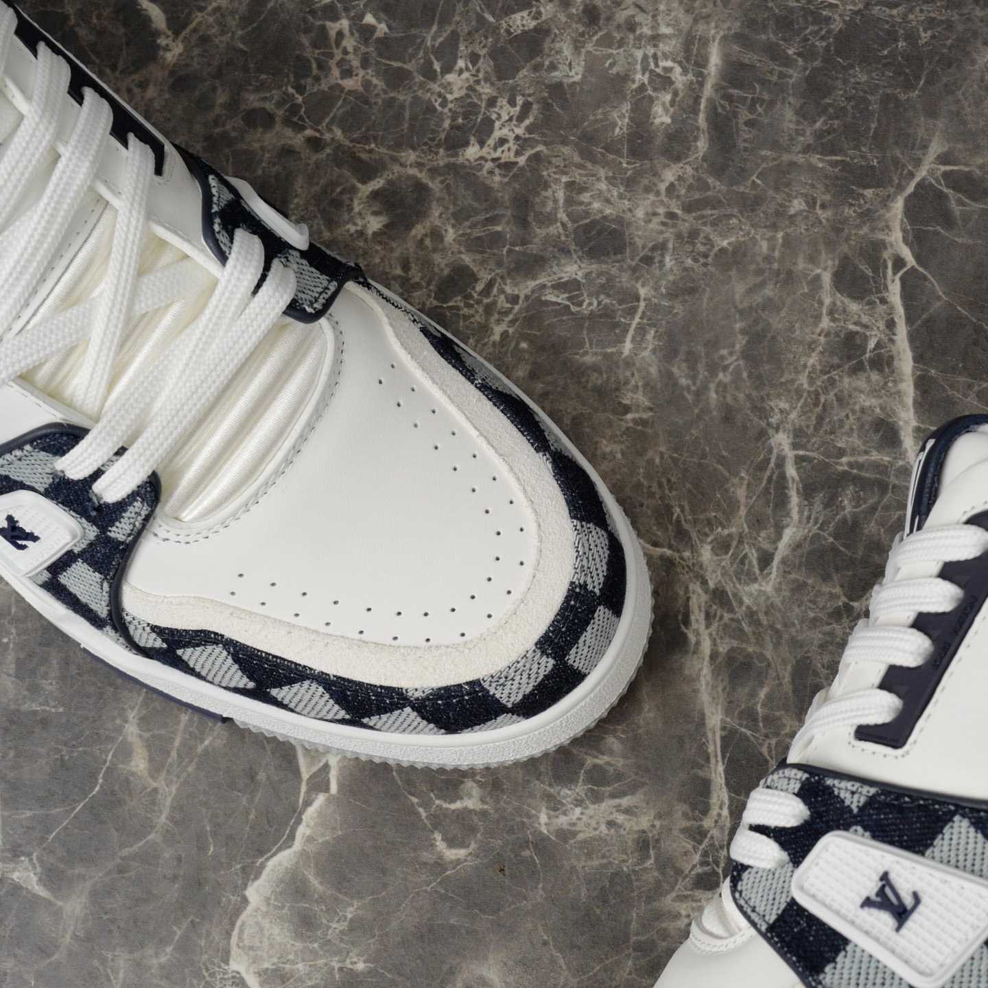 Louis Vuitton LV Trainer Sneaker   1AIKR1 - EUR FASHION