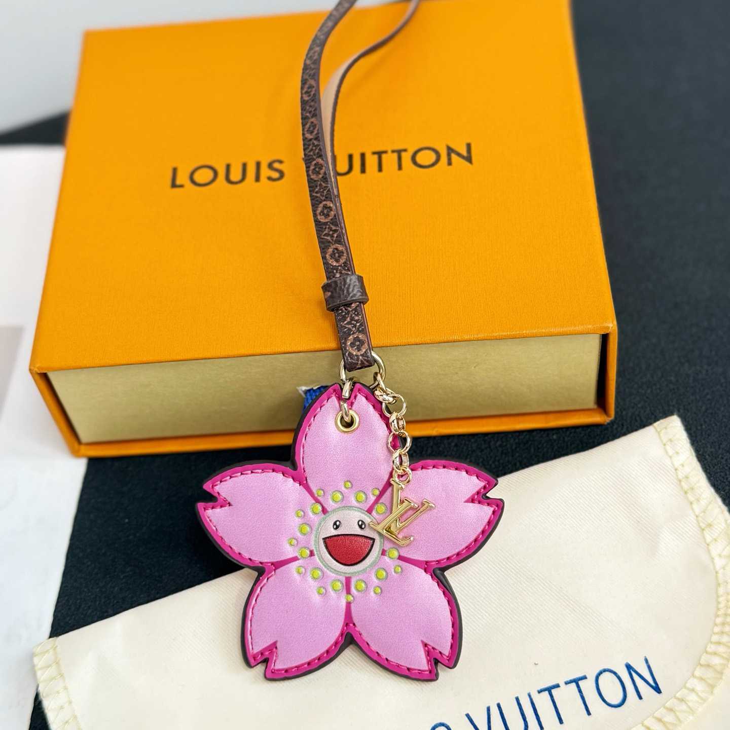Louis Vuitton x Takashi Murakami bag charm - EUR FASHION