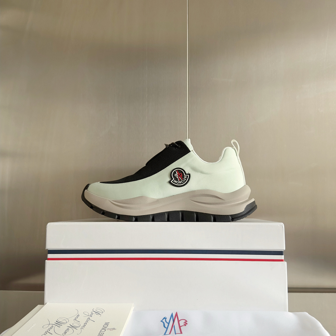 Moncler Sneakers - EUR FASHION