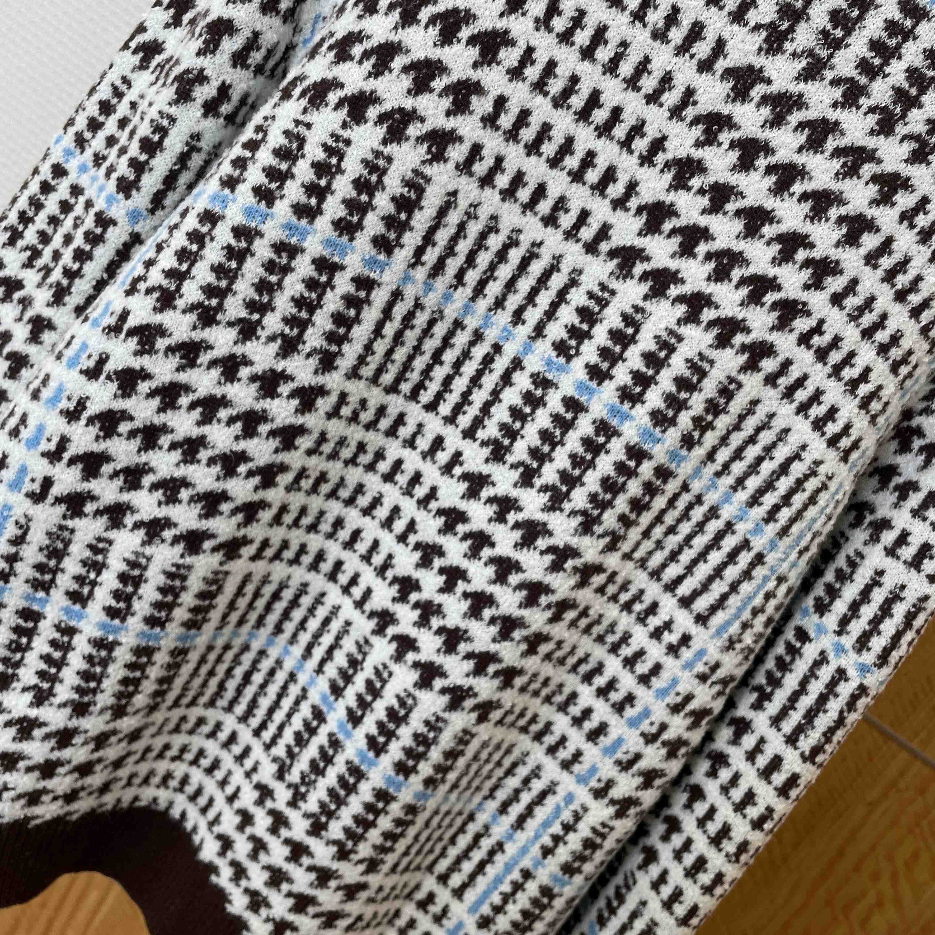 Louis Vuitton Textured Plaid Cardigan   1AJBSP - EUR FASHION