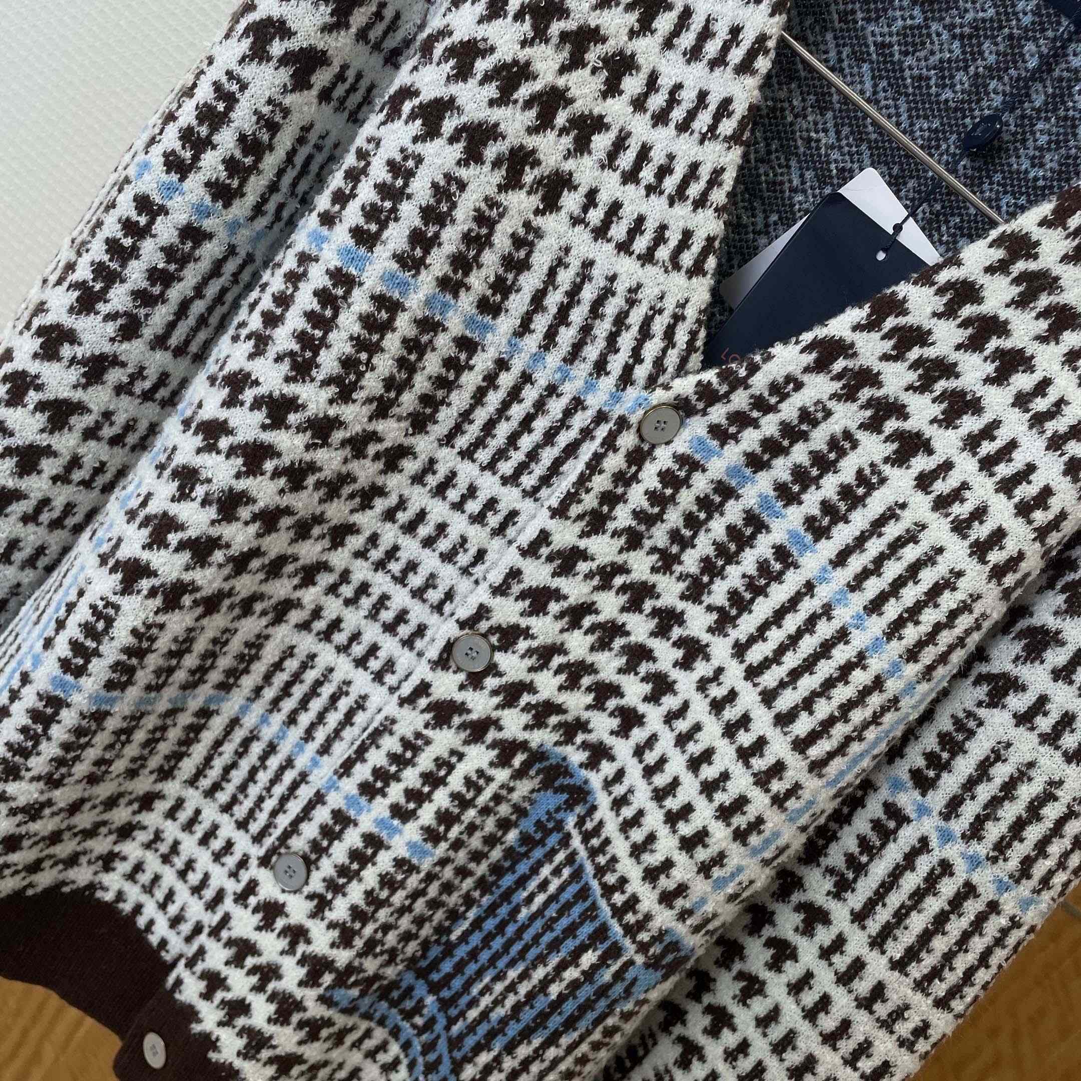Louis Vuitton Textured Plaid Cardigan   1AJBSP - EUR FASHION