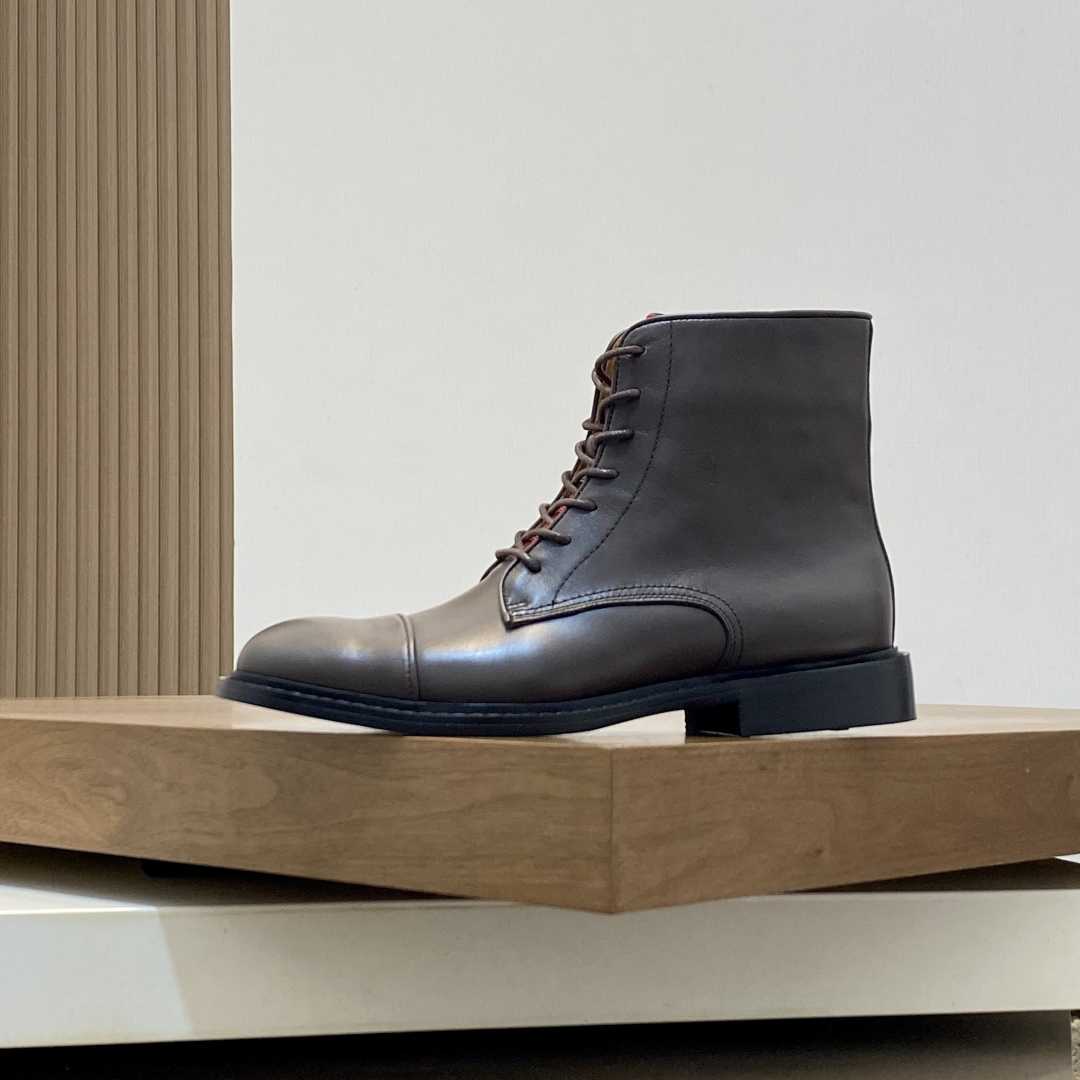 Gucci Men's Leather Lace-Up Boots - EUR FASHION