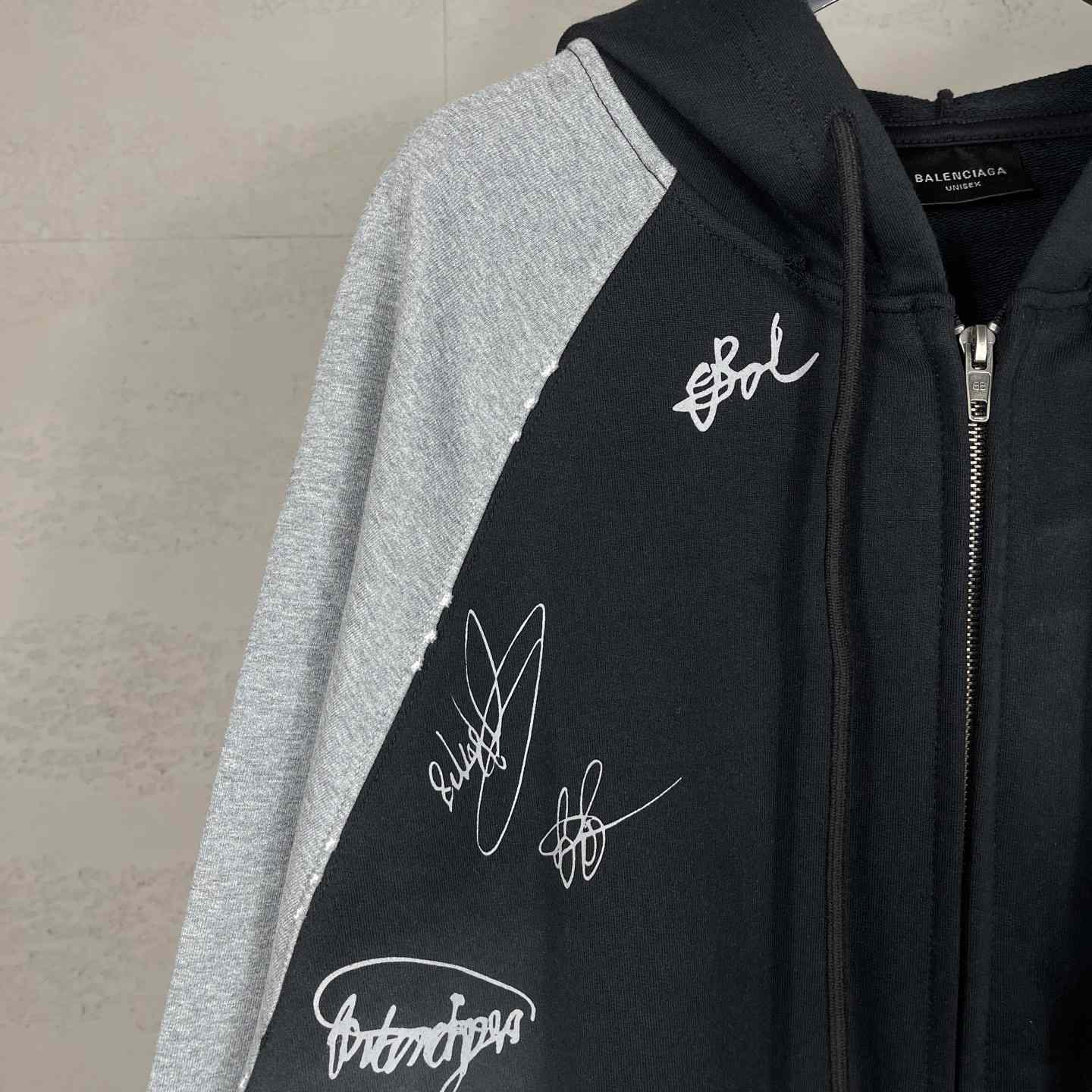 Balenciaga Banana Raglan Oversized Zip-Up Hoodie  - EUR FASHION