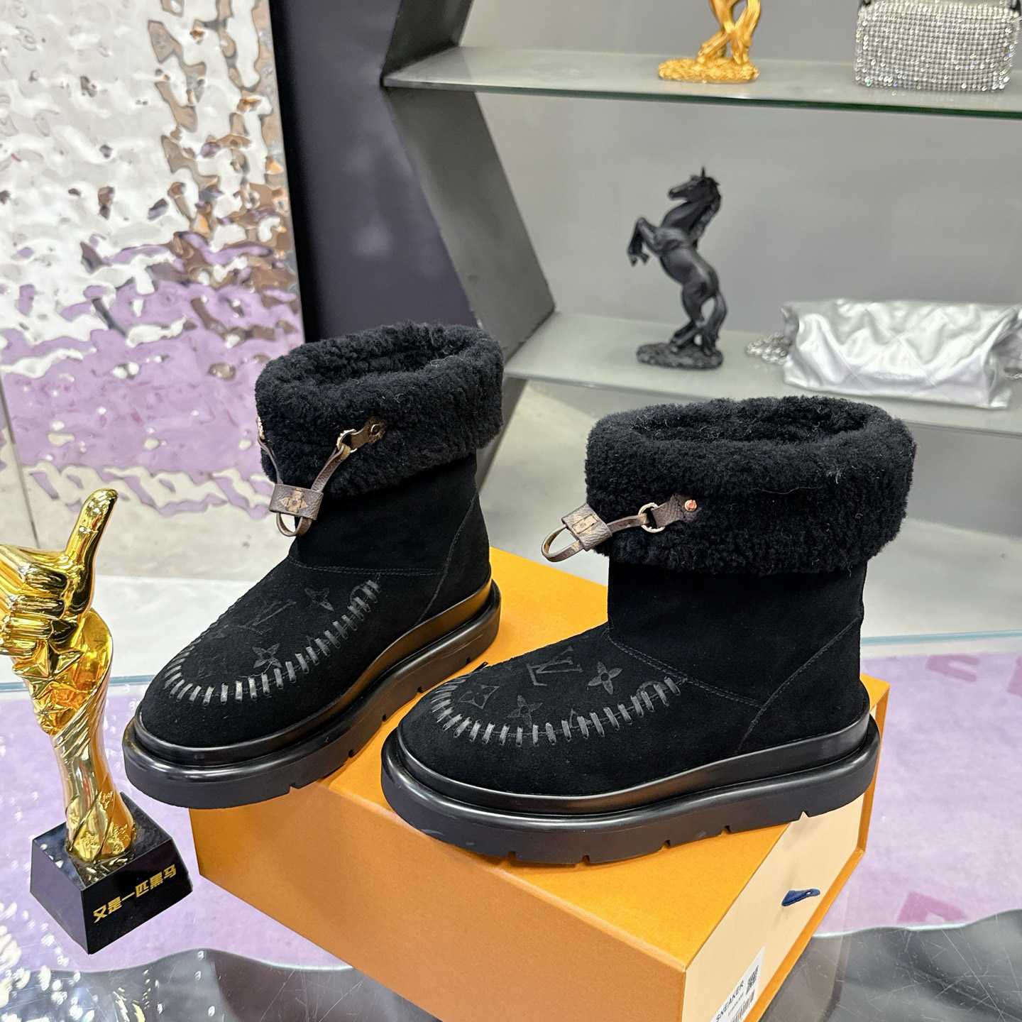 Louis Vuitton Cortina Ankle Boot   1AIUEG - EUR FASHION