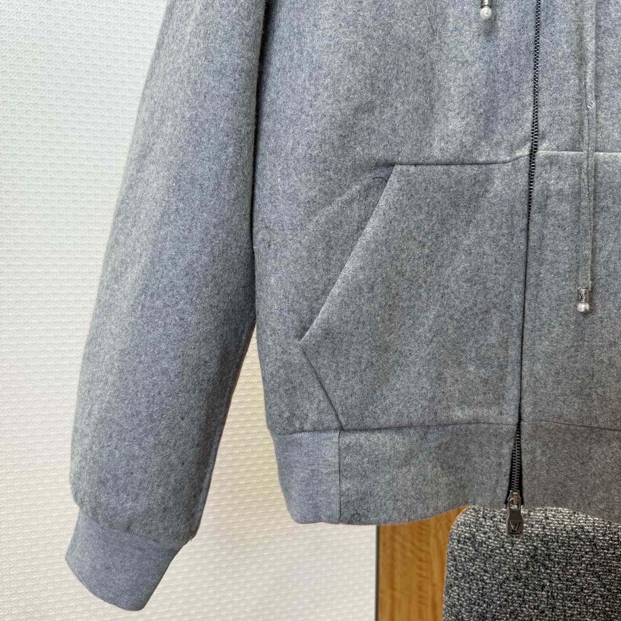 Louis Vuitton Tailored Technical Wool Hooded Blouson   1AFYBQ - EUR FASHION