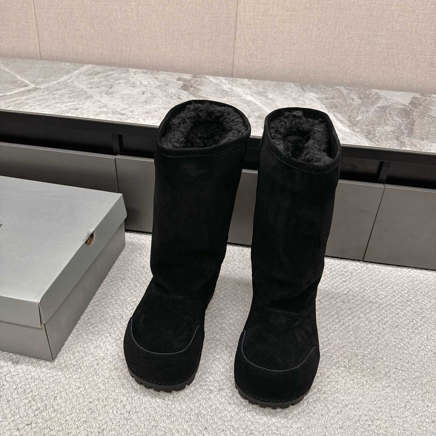 Balenciaga Alaska Fur High Boots - EUR FASHION