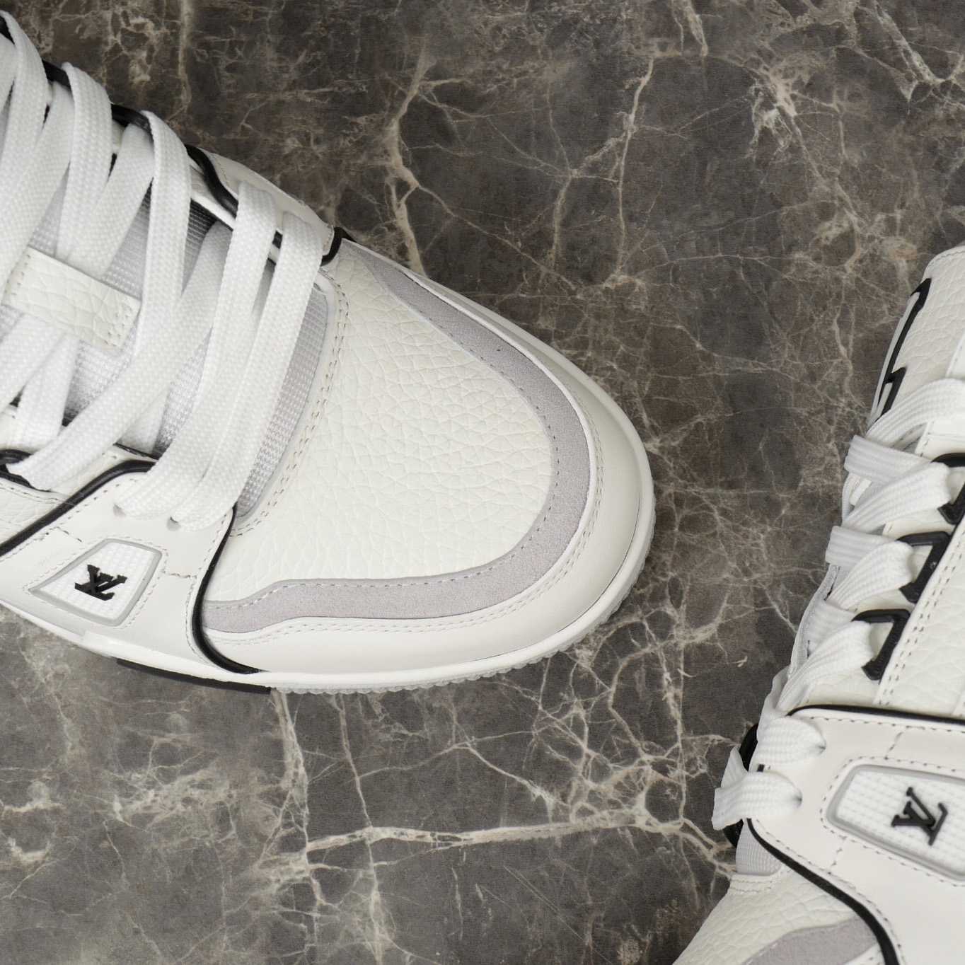 Louis Vuitton LV Trainer Sneaker   1AIJ48 - EUR FASHION