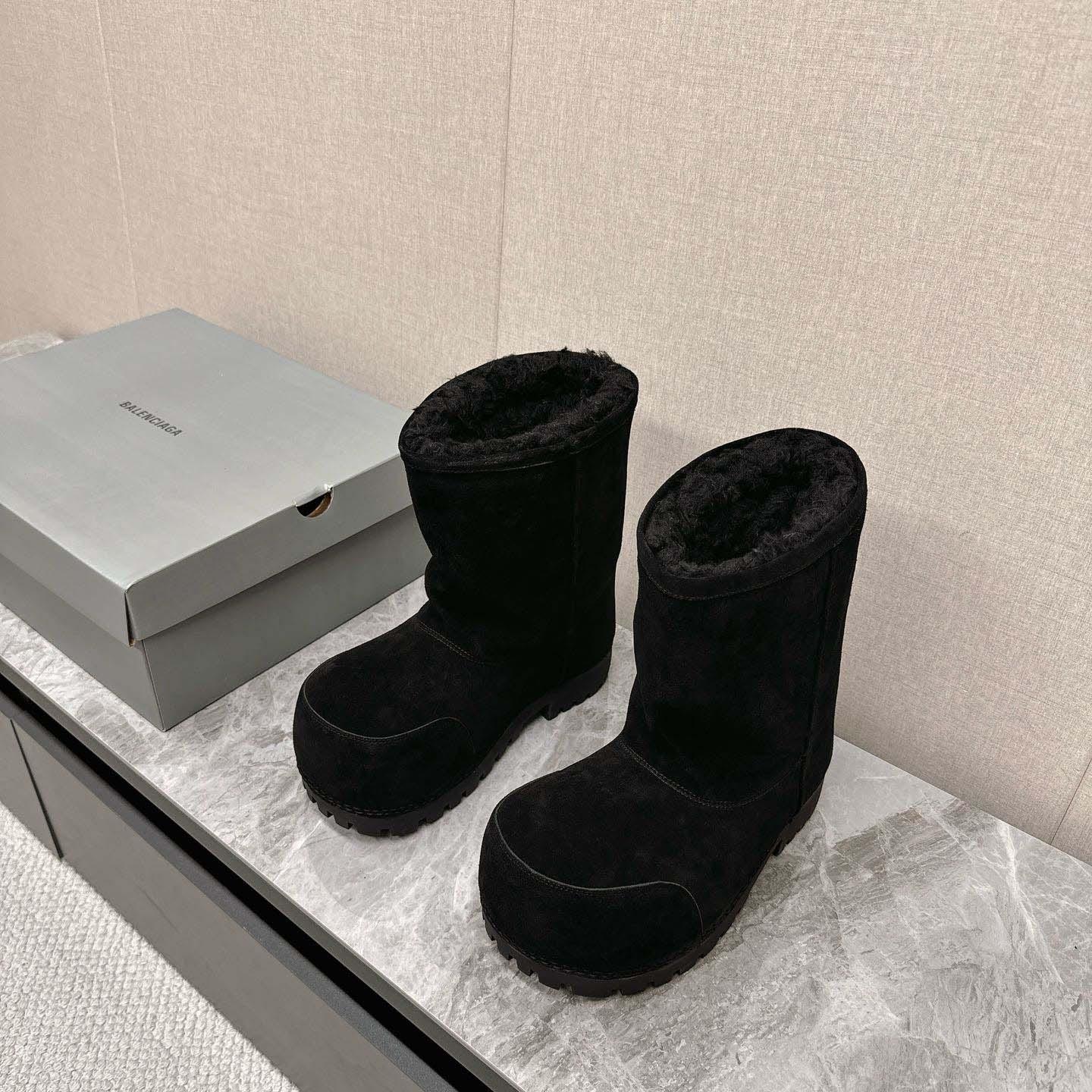 Balenciaga Alaska Fur High Boots - EUR FASHION