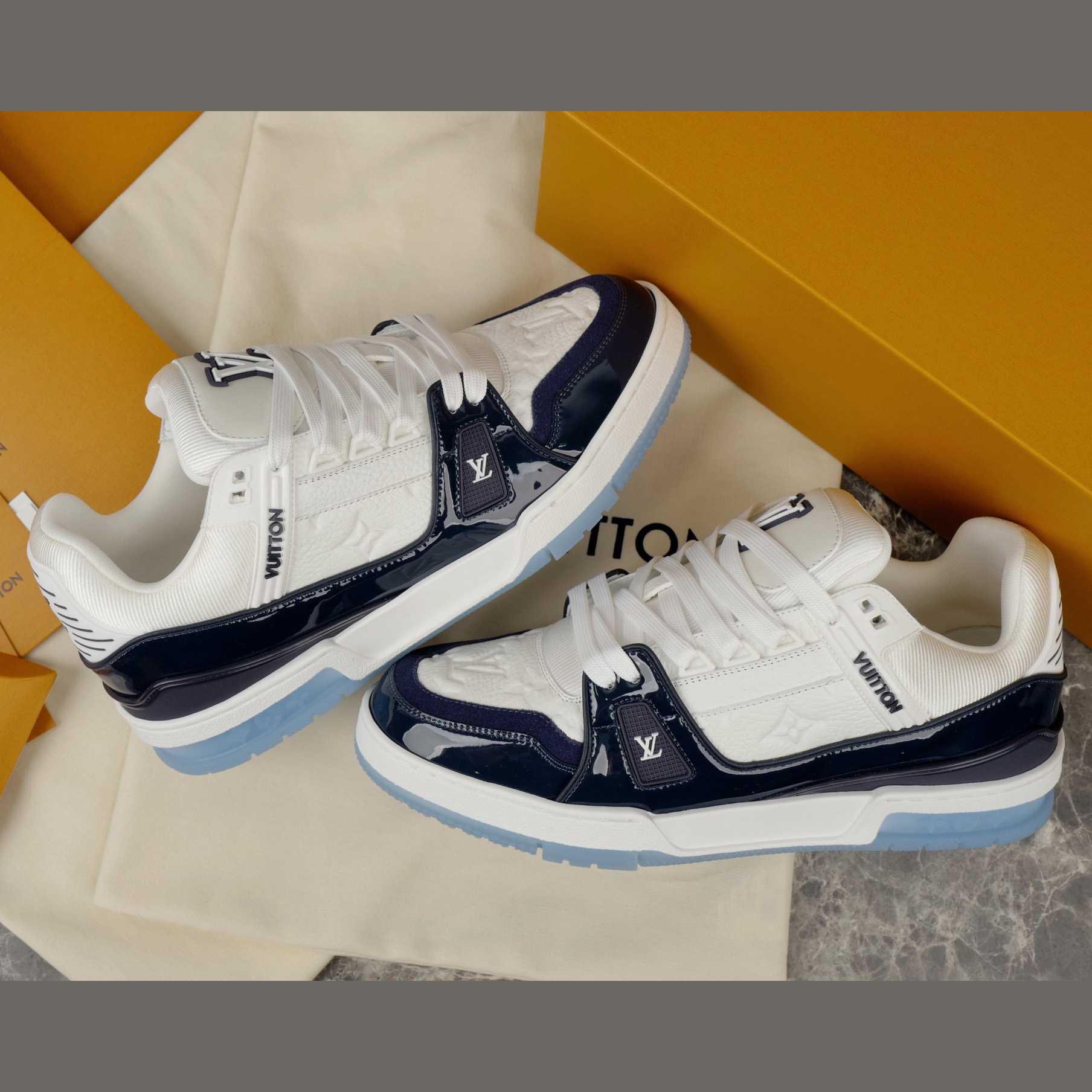 Louis Vuitton LV Trainer Sneaker   1AJ190 - EUR FASHION