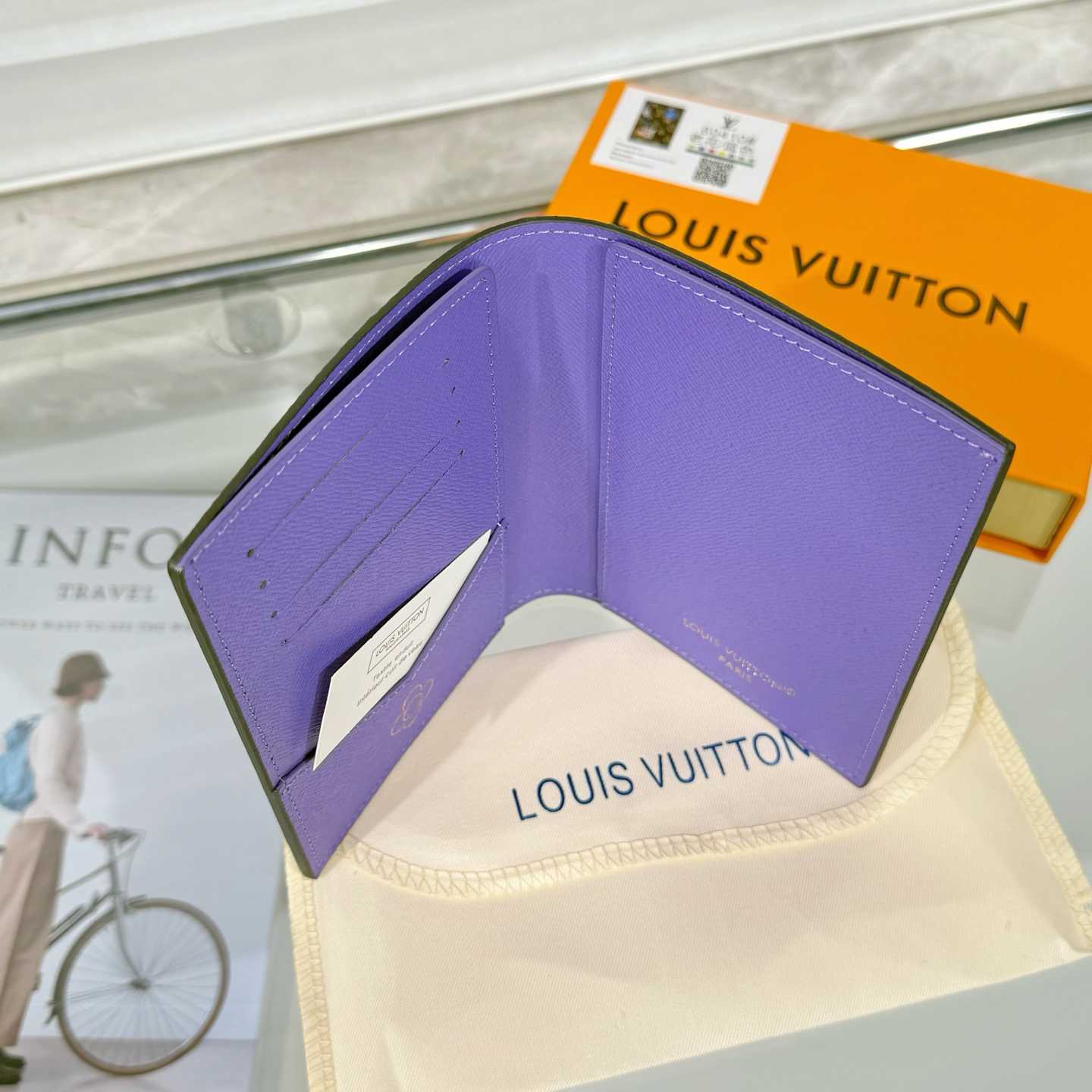 Louis Vuitton Passport Cover    - EUR FASHION