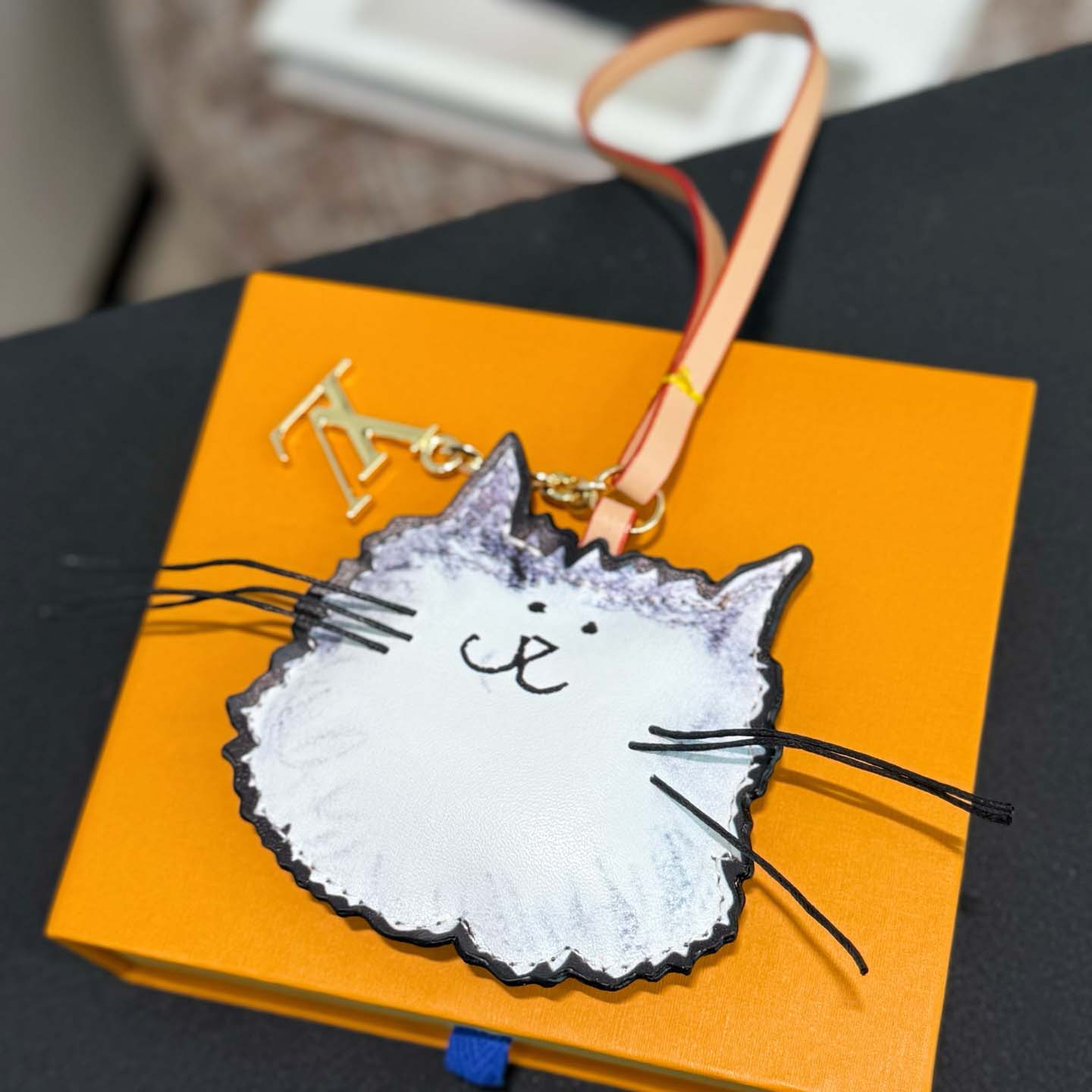 Louis Vuitton LV Cat Bag Charm   M02944   - EUR FASHION