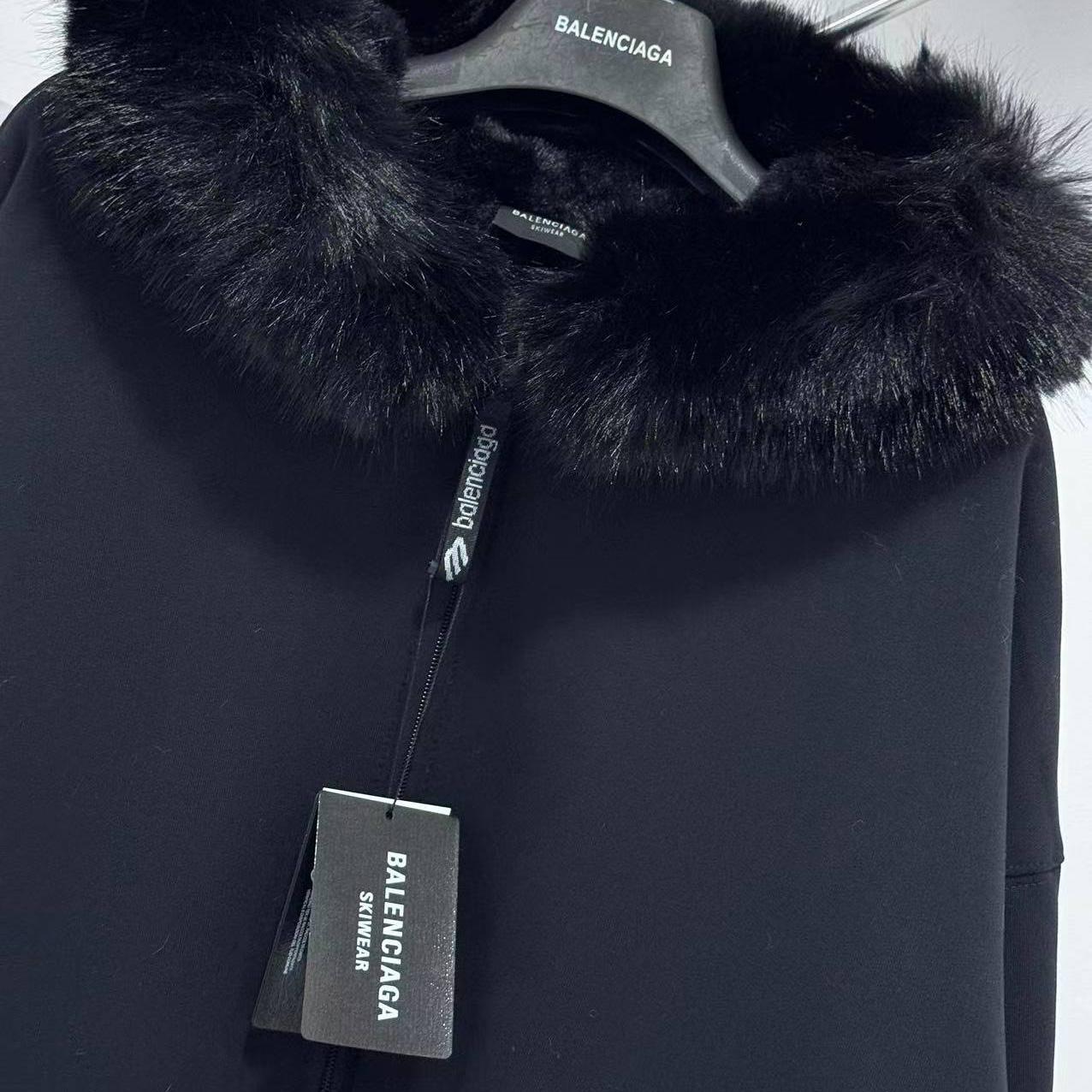 Balenciaga Fluffy Zip-Up Hoodie In Washed Black Medium Fleece - EUR FASHION