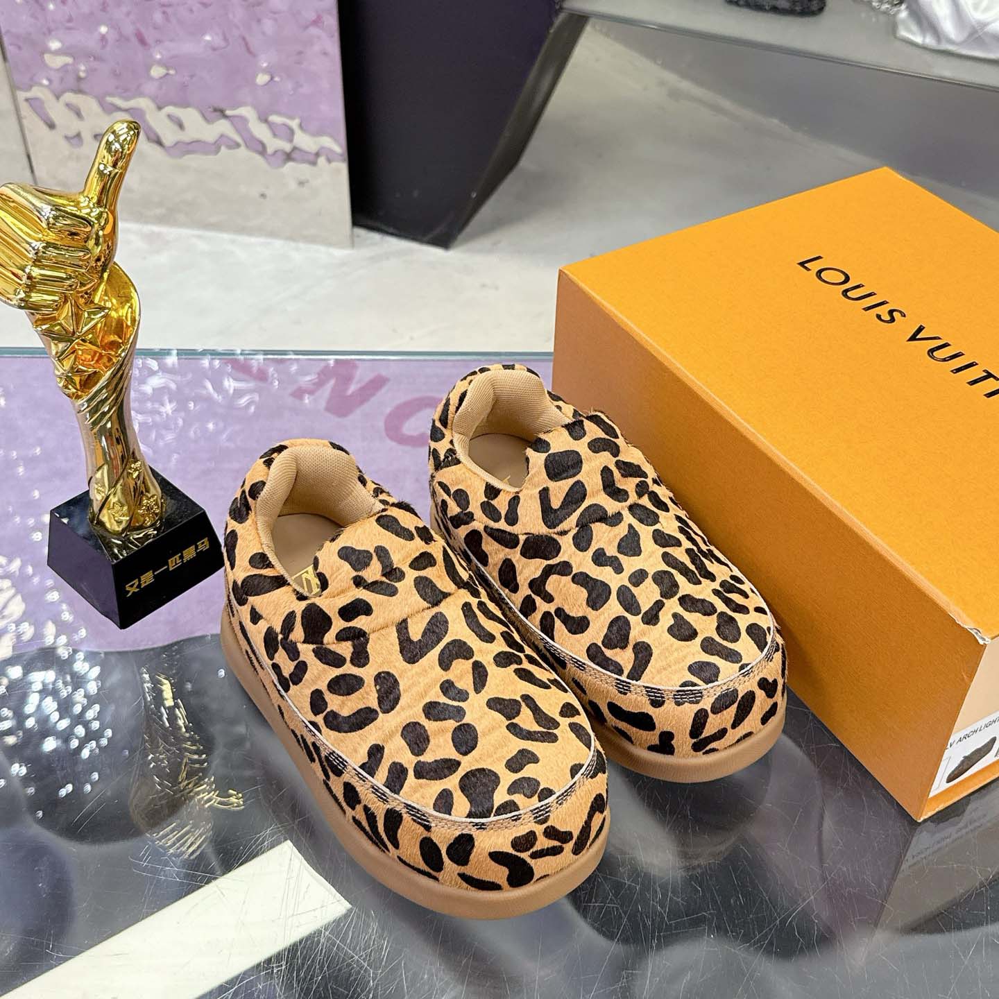 Louis Vuitton LV Yeti Slip On   1AIKKQ - EUR FASHION