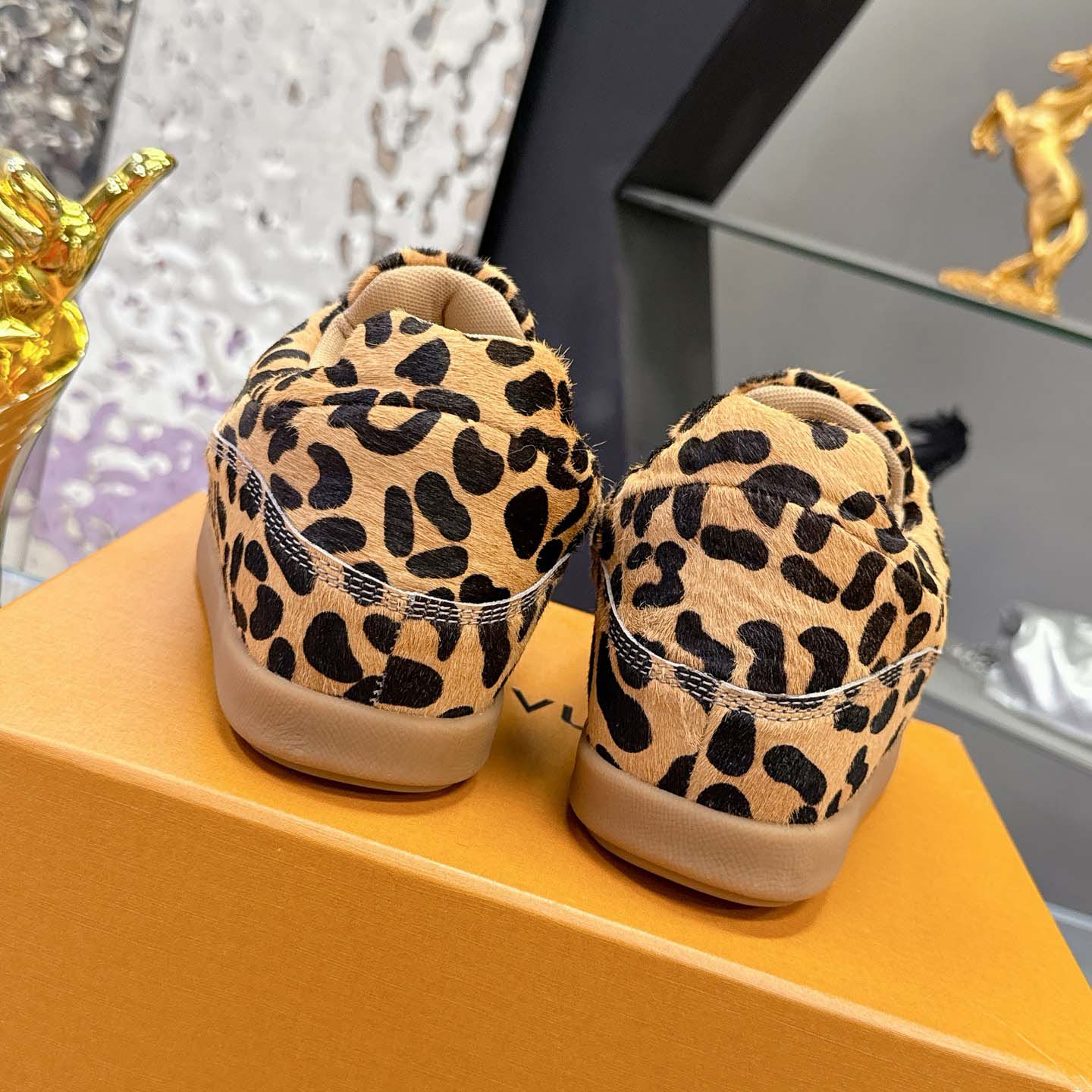 Louis Vuitton LV Yeti Slip On   1AIKKQ - EUR FASHION