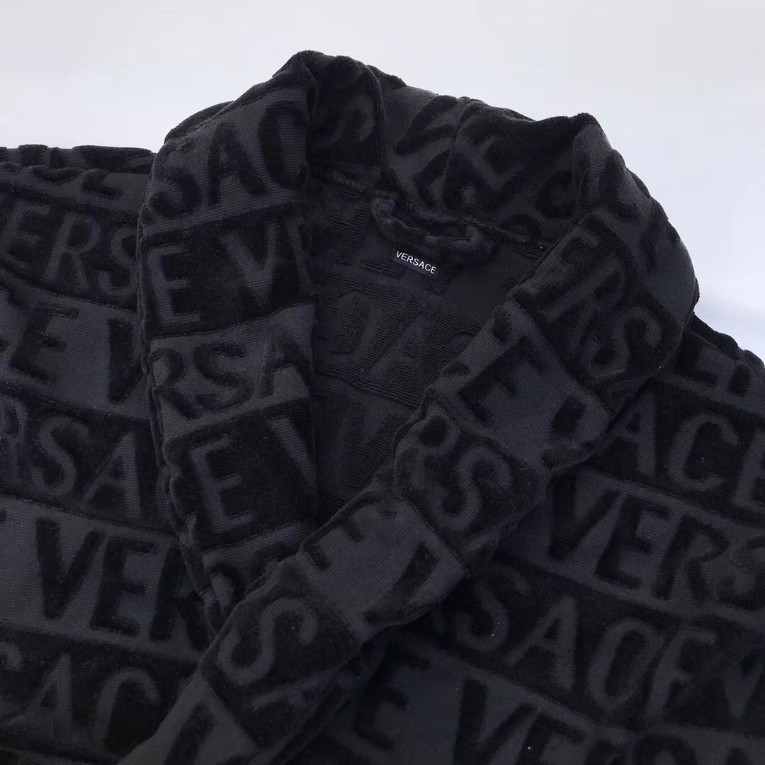 Versace bestickter Bademantel Schwarzgold - EUR FASHION