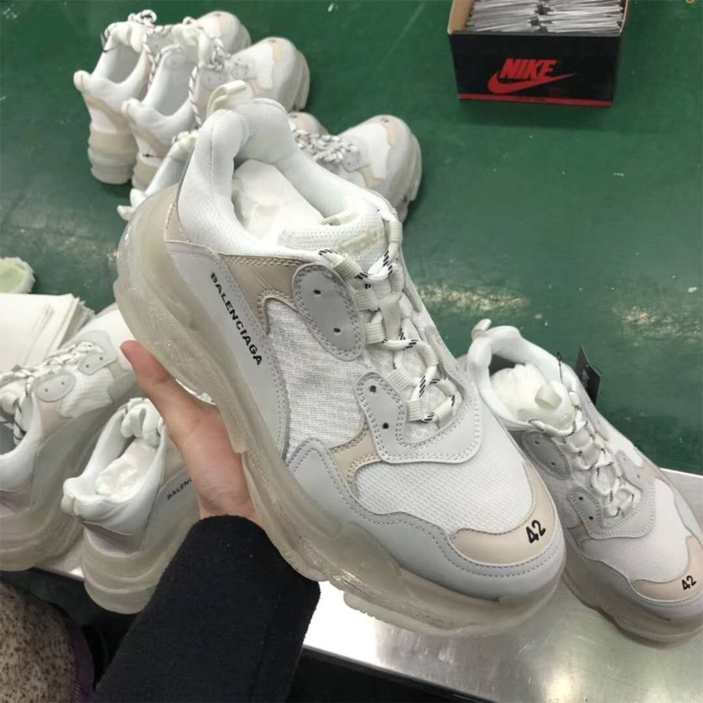 Balenciaga Clear Sole Triple S Low-Top-Trainer Weiß - EUR FASHION