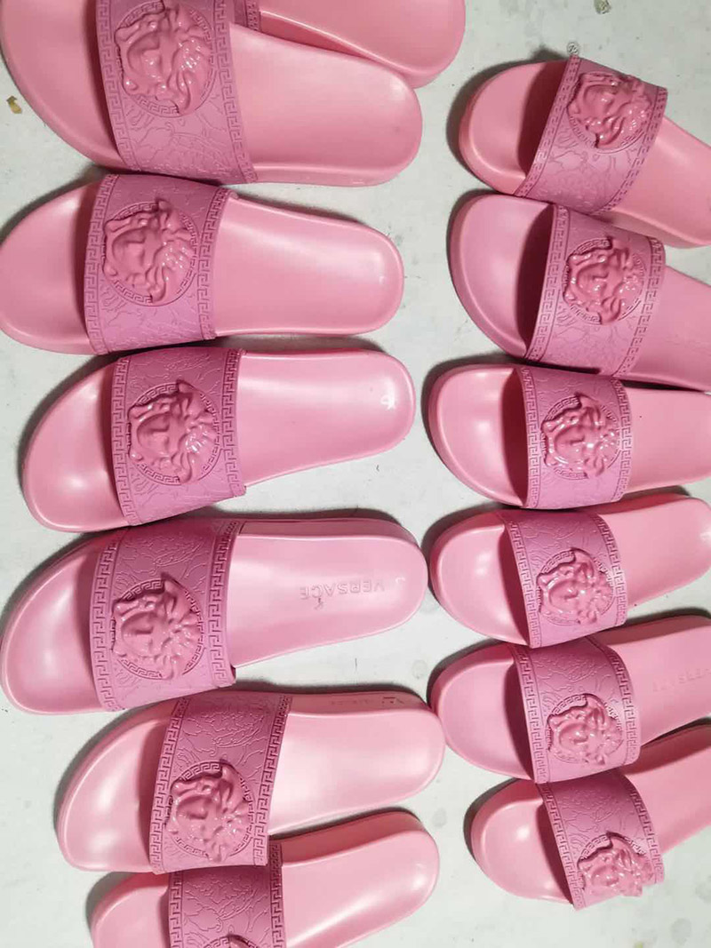 Versace Slides Rosa - EUR FASHION