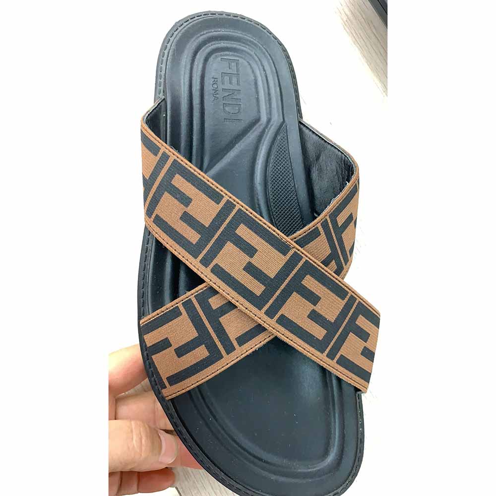 Fendi FF bedruckte Slides-Sandalen mit gekreuzten Riemen - EUR FASHION