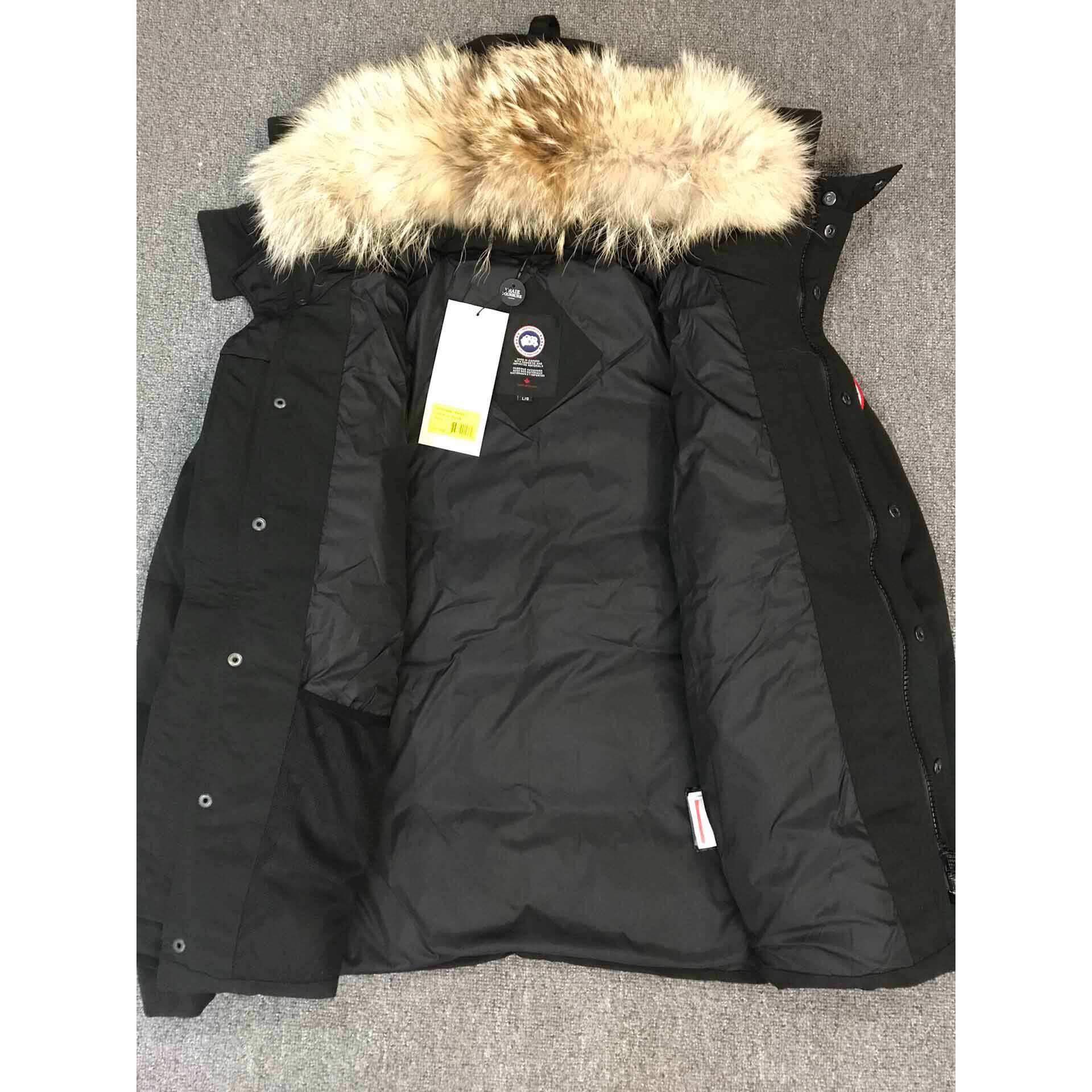 Schwarze Daunenjacke von Canada Goose - EUR FASHION