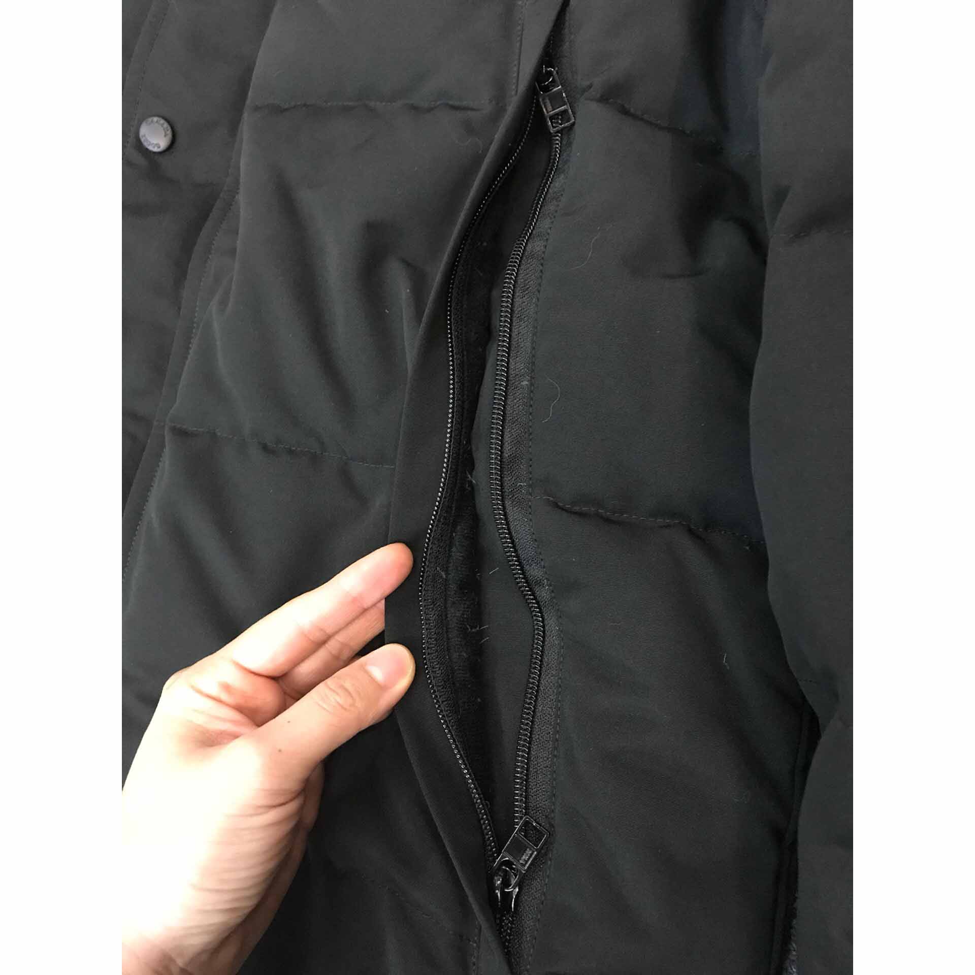 Schwarze Daunenjacke von Canada Goose - EUR FASHION