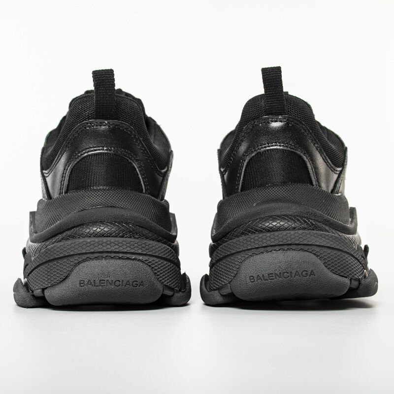 Balenciaga Triple S Trainer Schwarz - EUR FASHION