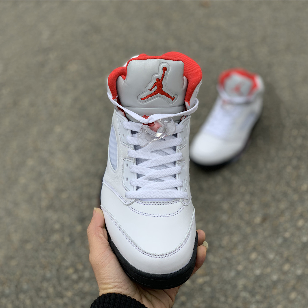 Jordan Air Jordan 5 „Feuerrot“ - EUR FASHION