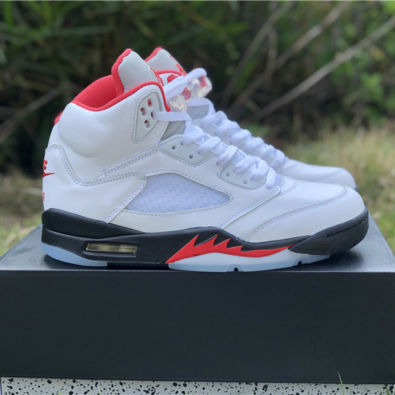 Jordan AJ5 „Fire Red“ - EUR FASHION