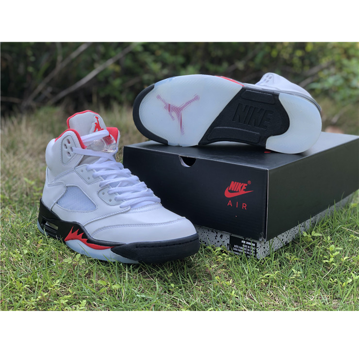 Jordan AJ5 „Fire Red“ - EUR FASHION