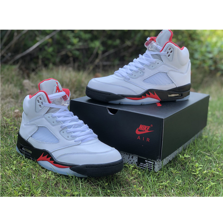 Jordan AJ5 „Fire Red“ - EUR FASHION