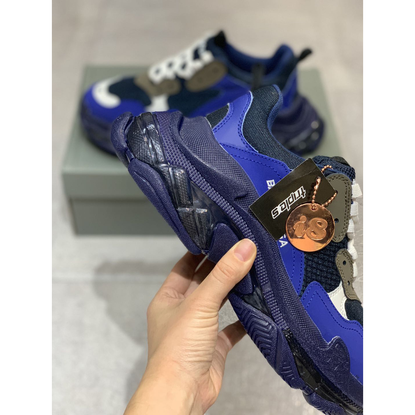 Balenciaga Triple S Sneaker mit klarer Sohle - EUR FASHION
