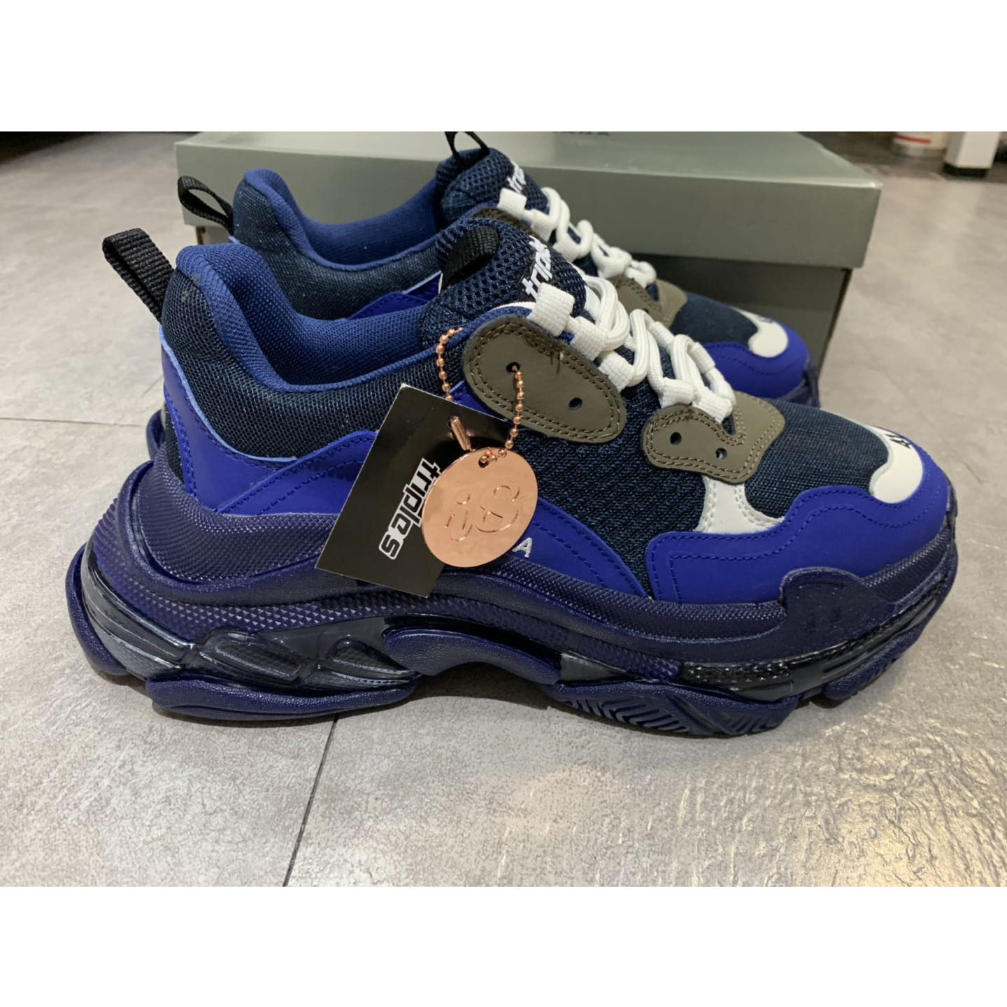 Balenciaga Triple S Sneaker mit klarer Sohle - EUR FASHION