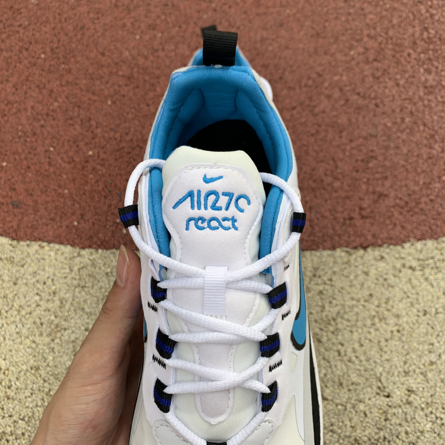 Nike Air Max 270 React in Himmelblau hervorgehoben - EUR FASHION