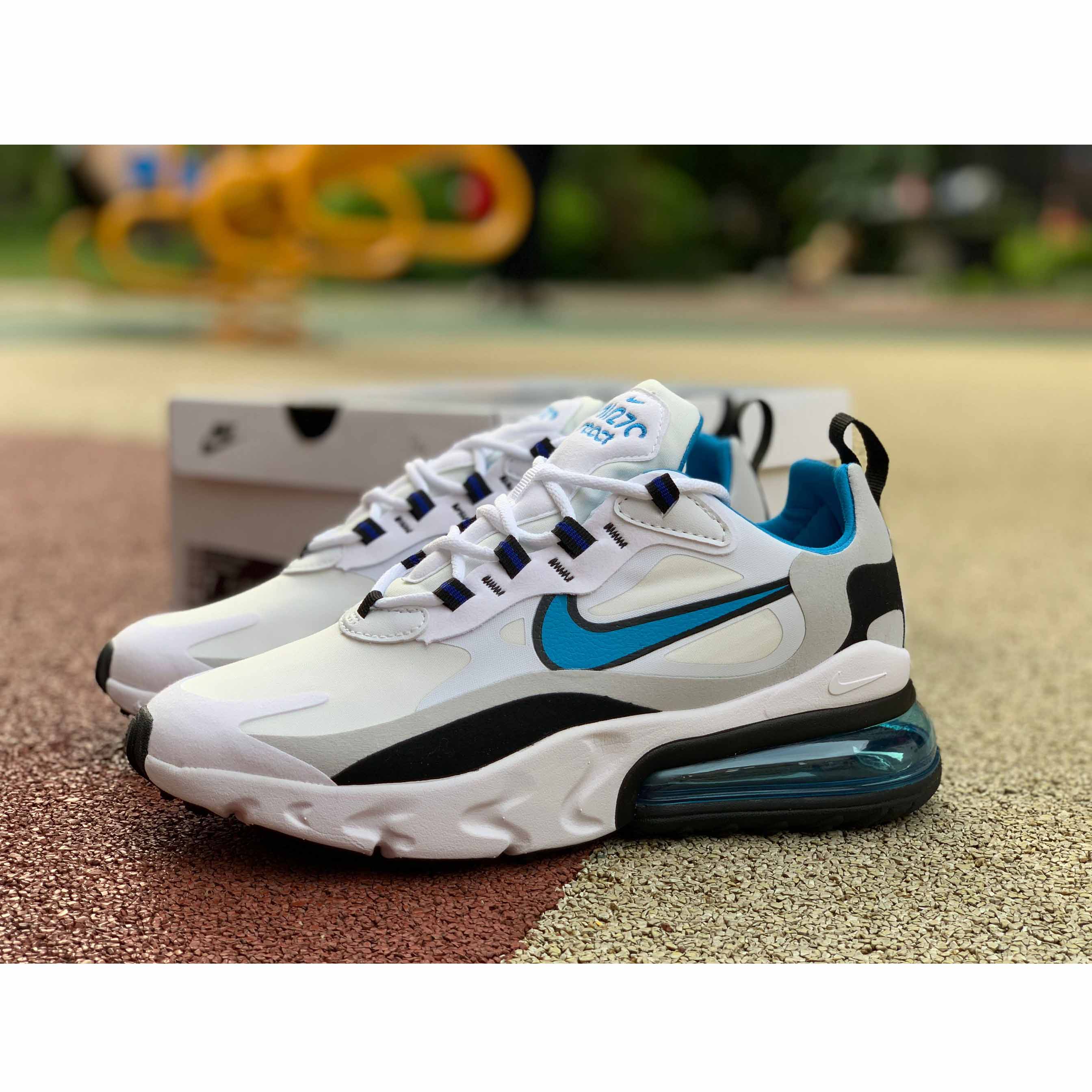 Nike Air Max 270 React in Himmelblau hervorgehoben - EUR FASHION
