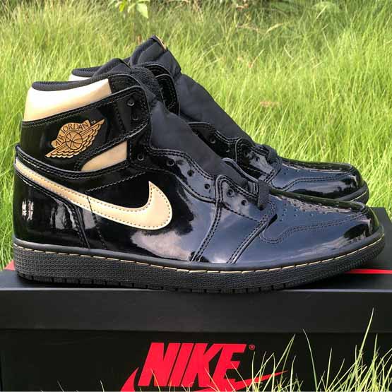 Jordan AJ1 High OG „Schwarz Gold“ - EUR FASHION