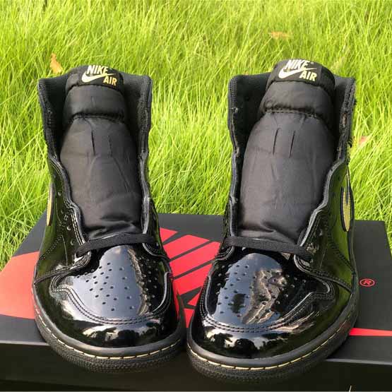 Jordan AJ1 High OG „Schwarz Gold“ - EUR FASHION
