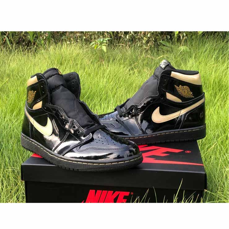 Jordan AJ1 High OG „Schwarz Gold“ - EUR FASHION