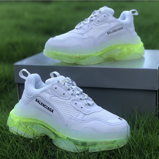 Balenciaga Triple S Trainer mit klarer Sohle - EUR FASHION