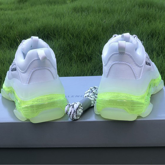 Balenciaga Triple S Trainer mit klarer Sohle - EUR FASHION