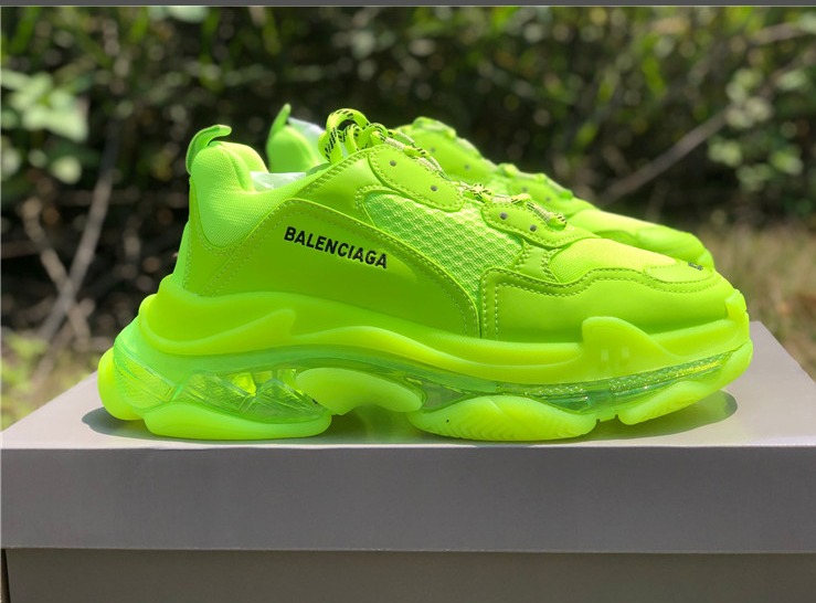 Balenciaga Triple S Sneaker mit transparenter Sohle in Neon - EUR FASHION